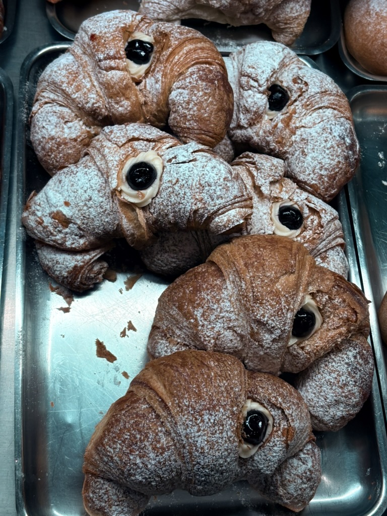 Cornetti all'amarena